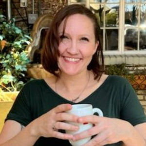 Meet your Posher, Holly